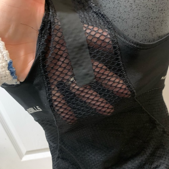 Reebok fitness tank top❤️ - Picture 2 of 6
